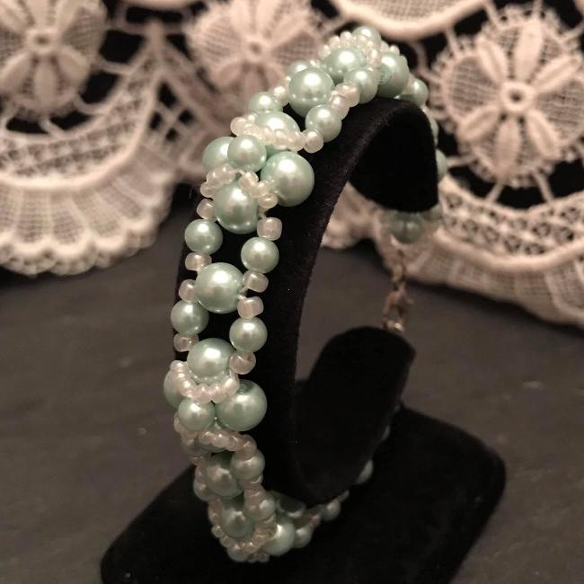 Mint pearl bracelet.