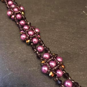 Purple and mauve pearl bracelet.