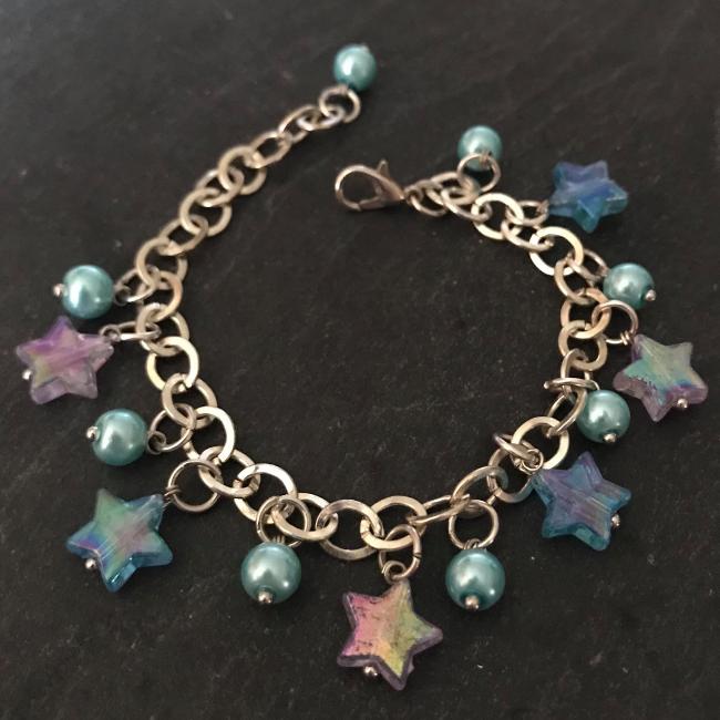 Turquoise and lilac stars child's bracelet.