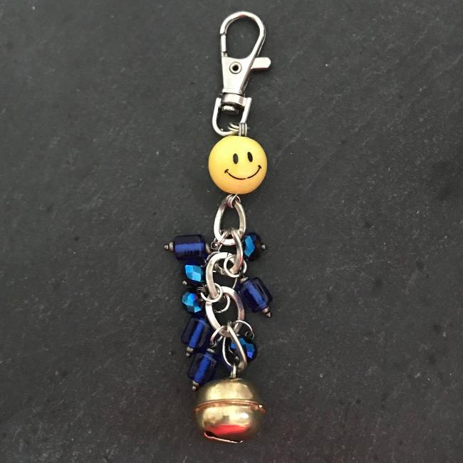 This fun bag charm can clip easily onto your bag, your coat, or anywhere you like. 